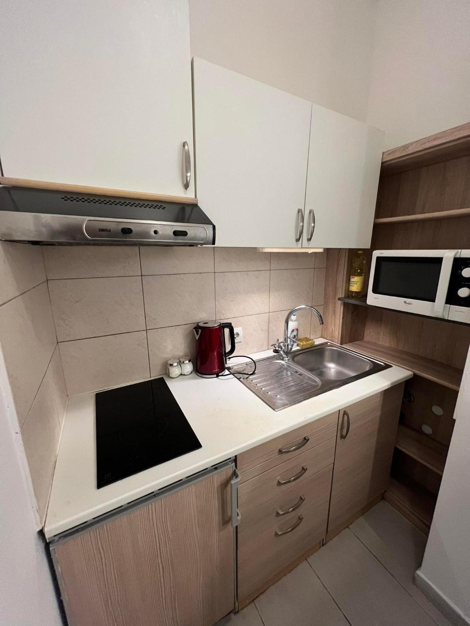 Goldensun Apartment Budapest Bagian luar foto